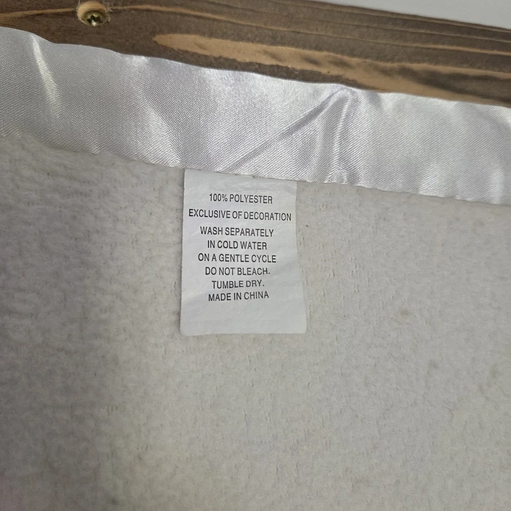 Winnie The Pooh Disney Plush White Sherpa Baby Blanket Satin Lining 27x39